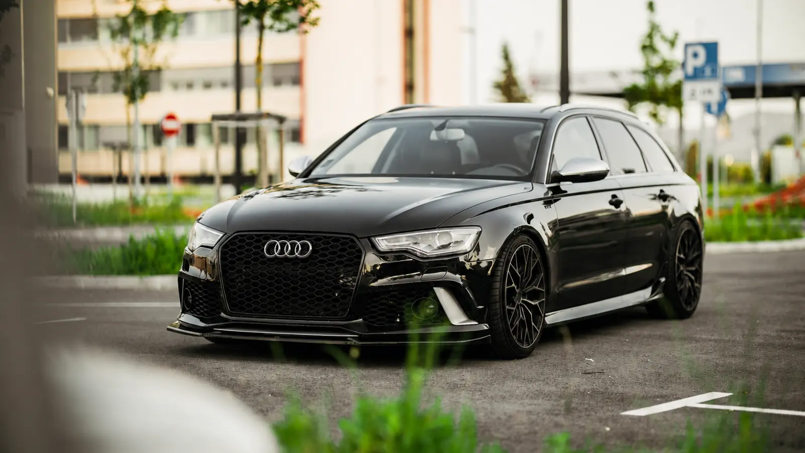 Audi A6 Avant C7 v RS6 videzu s Concaver platišči