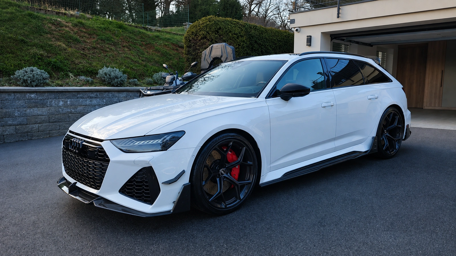 Audi RS6 Stranski pogled