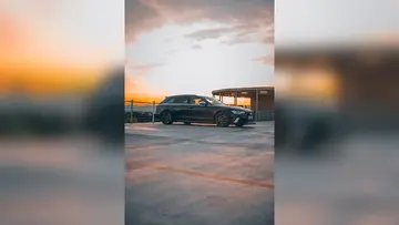 Stranski pogled na Audi A6 Avant v RS6 videzu